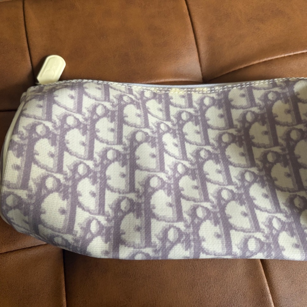 Dior Pouch - Picture 11 of 12